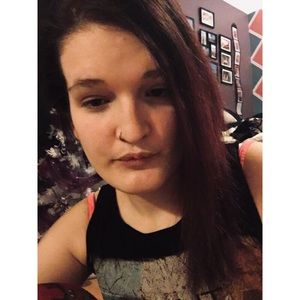 Meet your Posher, Alisha